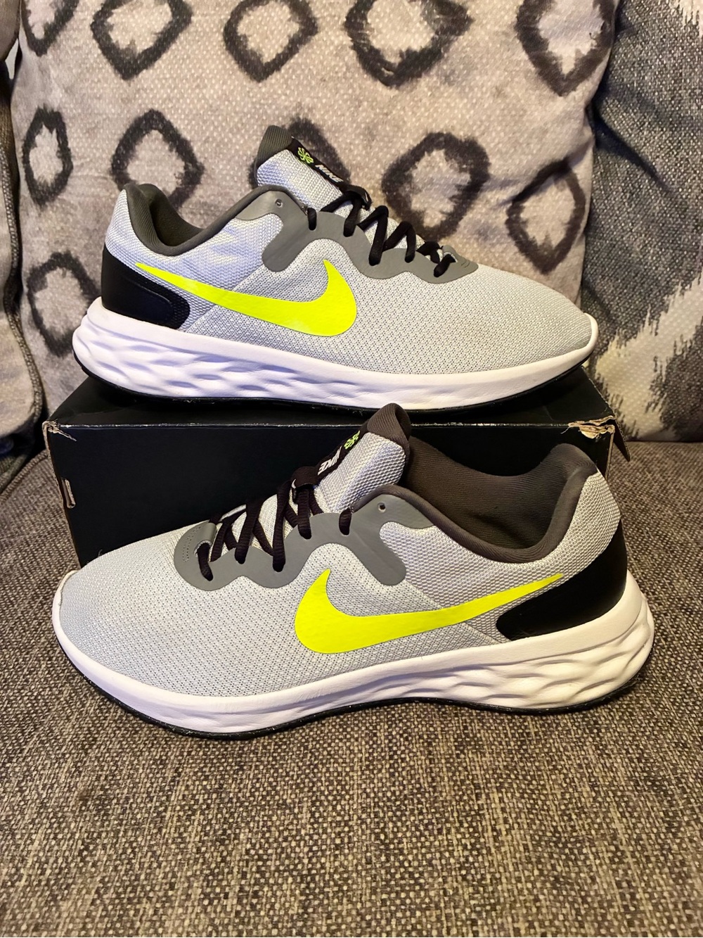 Nike Revolution 6 Next Nature Pure Platinum Volt Sneakers Size 11